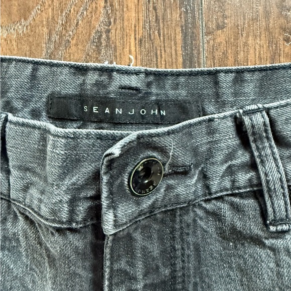 SEAN JOHN BAGGY GREY WASHED JEANS Men's Jeans - Picture 5 of 6